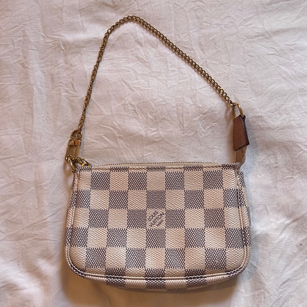 Louis Vuitton Mini Pochette
